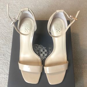 Vince Camuto ‘Lauralie’ nude patent leather heel